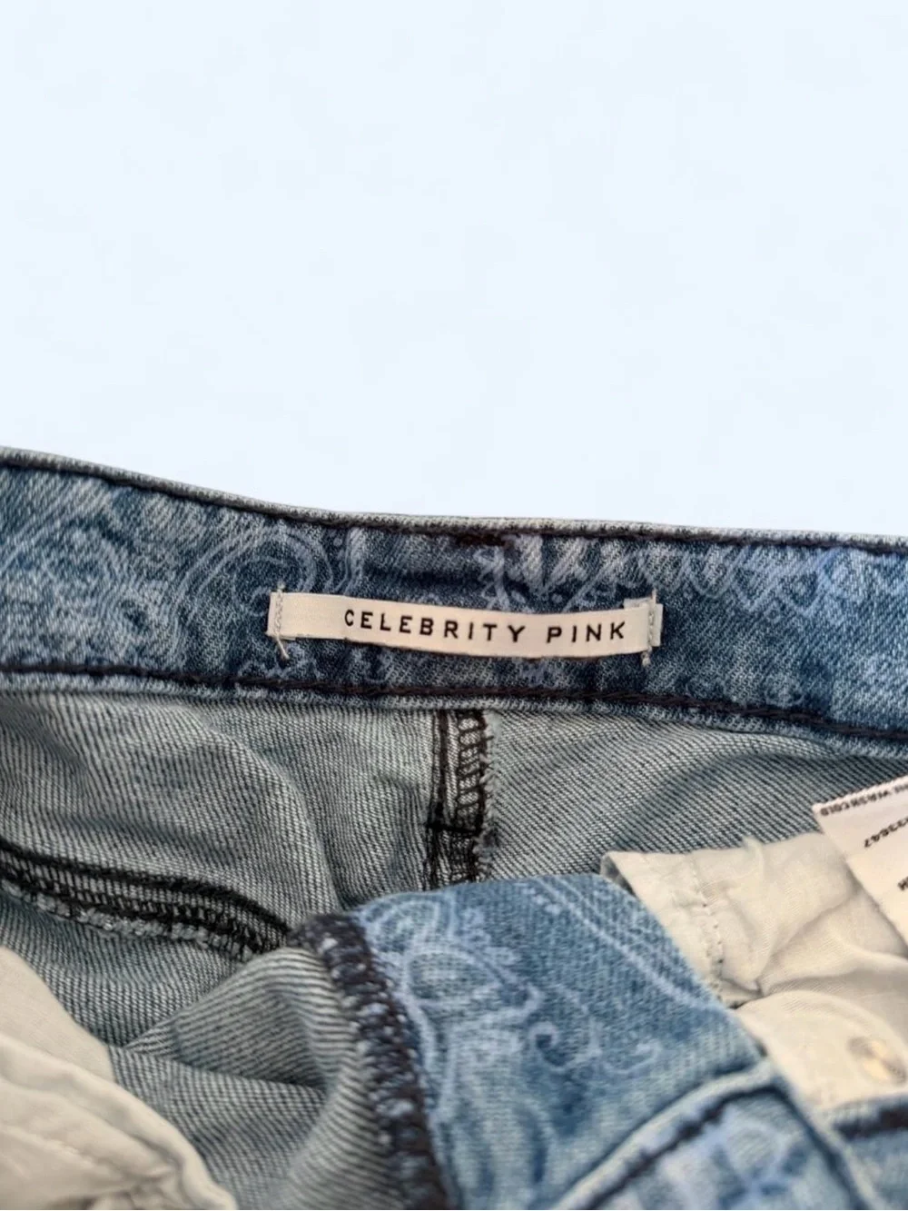 Paisley Print Frayed Hem Denim Shorts - Blue